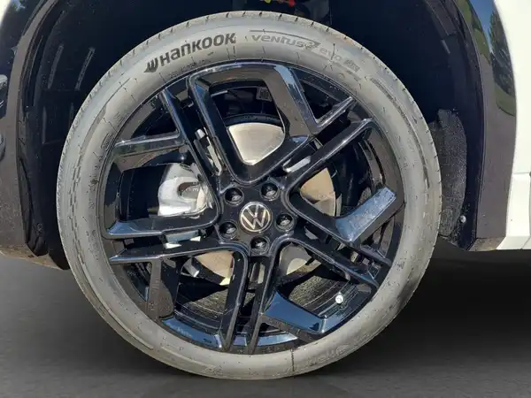 VW TAYRON (17/17)