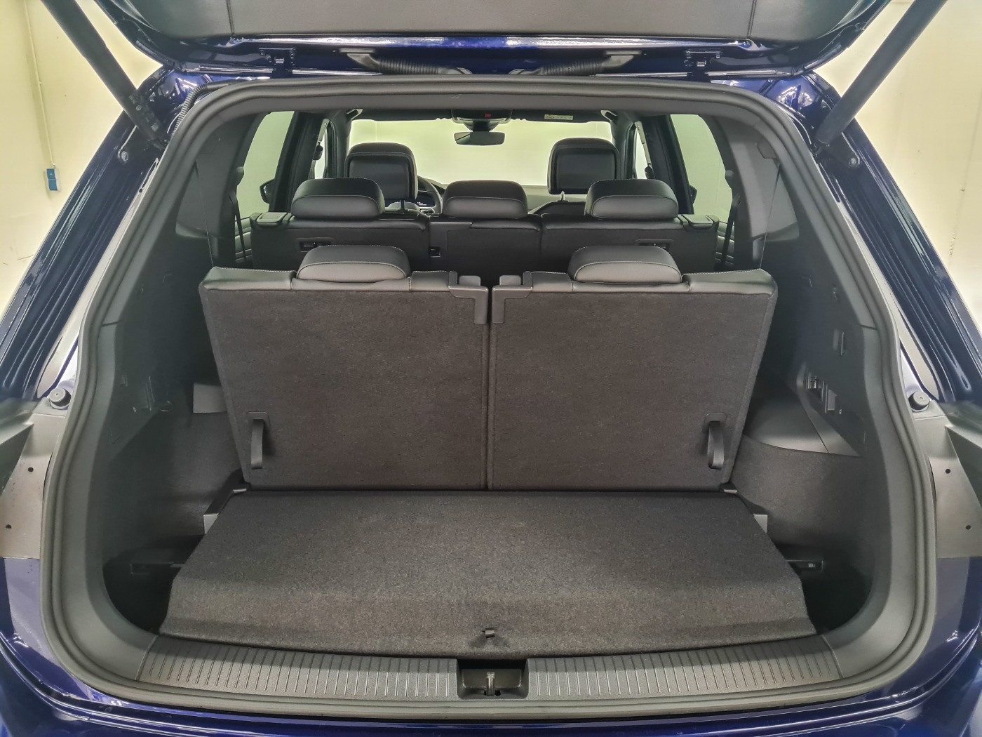 VW TIGUAN ALLSPACE (13/19)