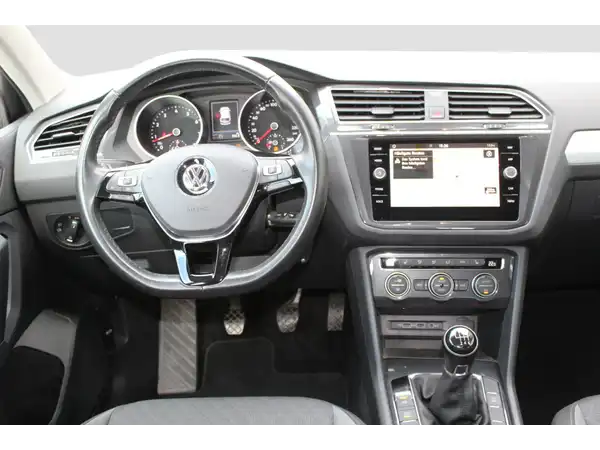 VW TIGUAN (8/10)