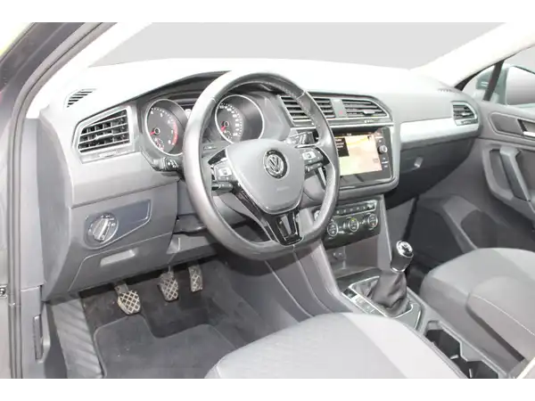 VW TIGUAN (9/10)