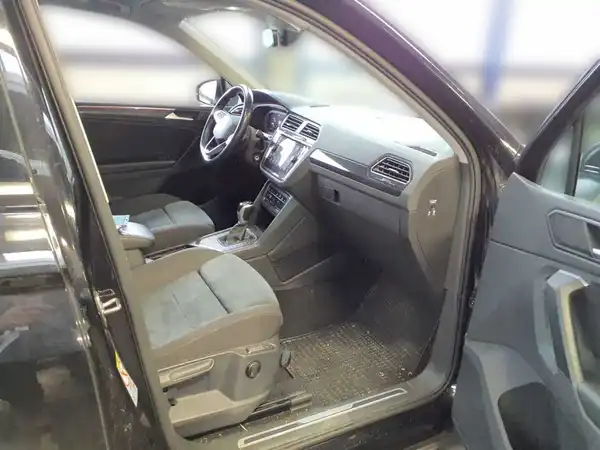 VW TIGUAN (7/8)