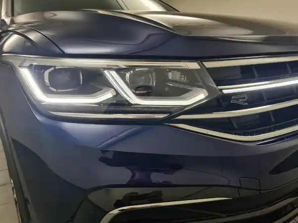 VW TIGUAN ALLSPACE (16/19)