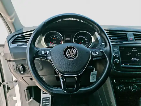 VW TIGUAN (11/16)