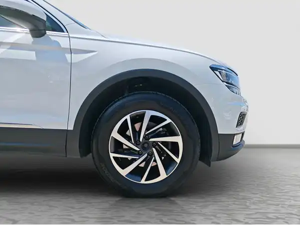 VW TIGUAN (16/16)