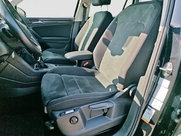 VW TIGUAN (8/16)