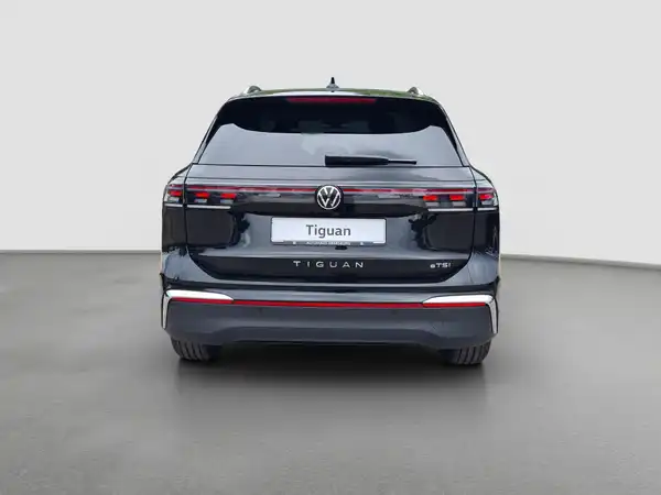 VW TIGUAN (6/16)