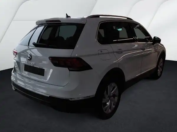VW TIGUAN (3/3)