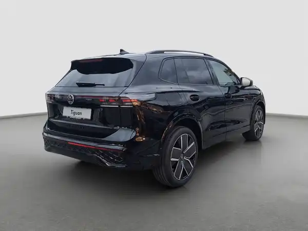 VW TIGUAN (5/17)