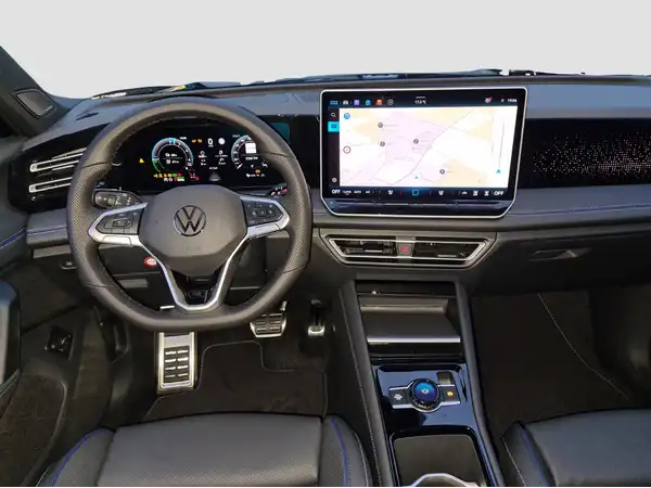 VW TIGUAN (10/17)