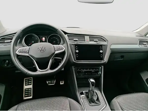 VW TIGUAN (10/16)