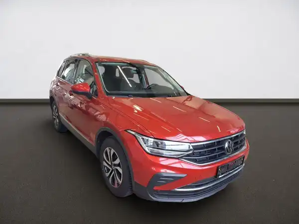 VW TIGUAN (3/9)