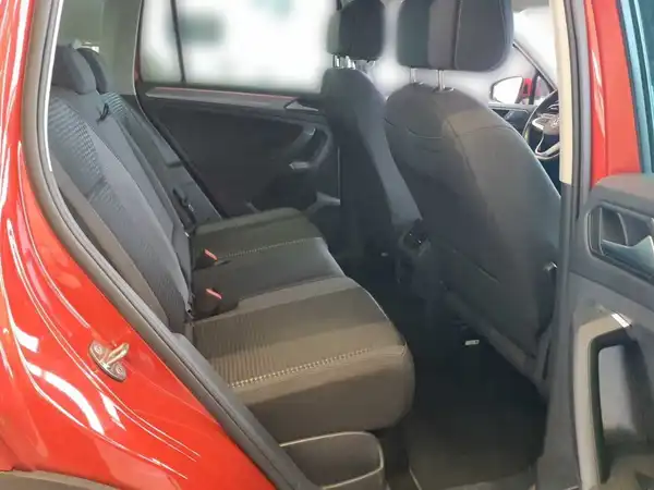 VW TIGUAN (9/9)
