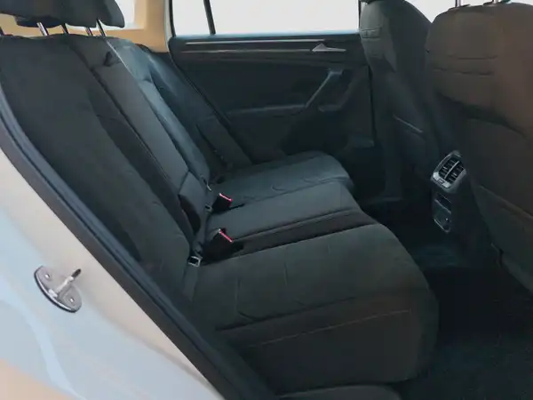 VW TIGUAN (15/16)