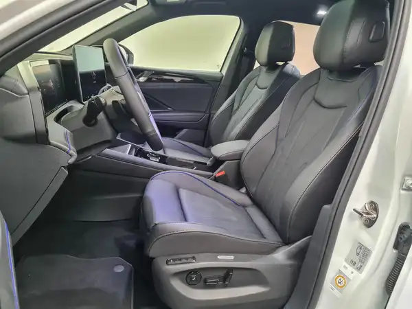 VW TIGUAN (8/18)