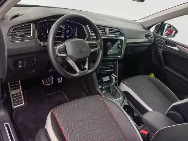 VW TIGUAN (9/20)