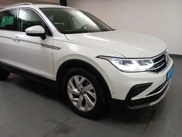 VW TIGUAN (18/20)