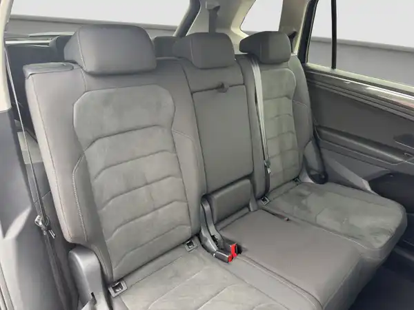 VW TIGUAN ALLSPACE (15/16)