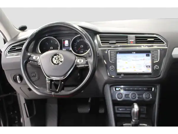 VW TIGUAN (10/13)