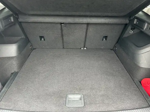 VW TIGUAN (13/16)