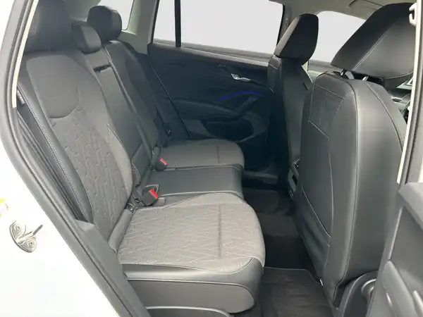 VW TIGUAN (15/16)