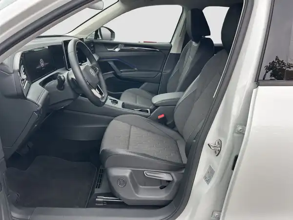VW TIGUAN (8/16)