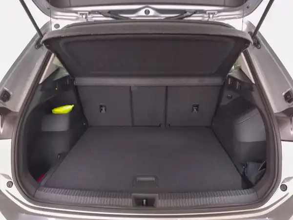 VW TIGUAN (15/22)