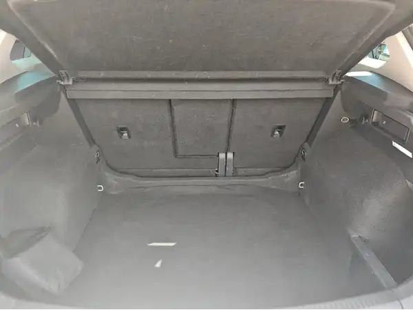 VW TIGUAN (13/16)