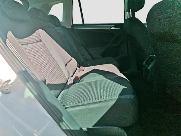 VW TIGUAN (15/16)