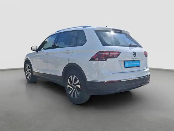 VW TIGUAN (7/16)