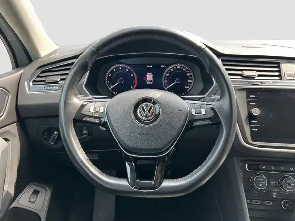 VW TIGUAN ALLSPACE (11/16)