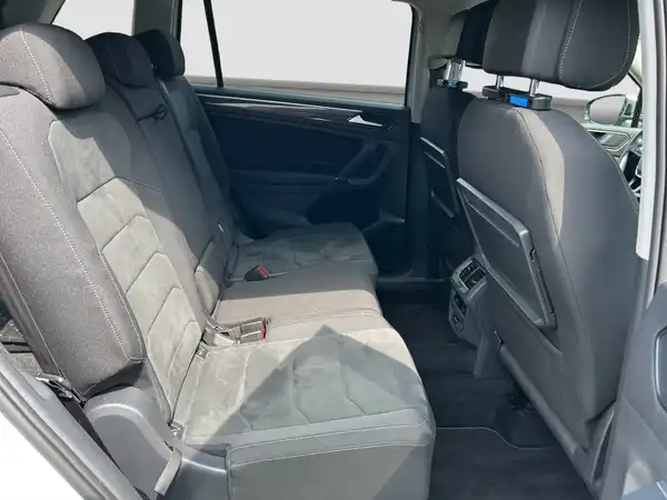 VW TIGUAN ALLSPACE (15/16)