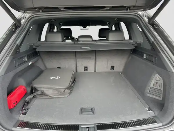 VW TOUAREG (13/16)