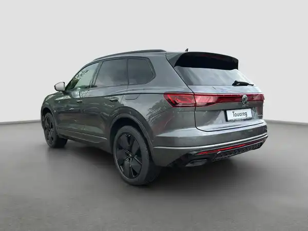 VW TOUAREG (7/16)