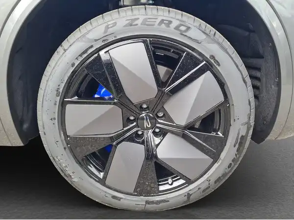 VW TOUAREG (16/16)