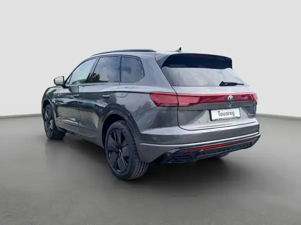 VW TOUAREG (7/16)
