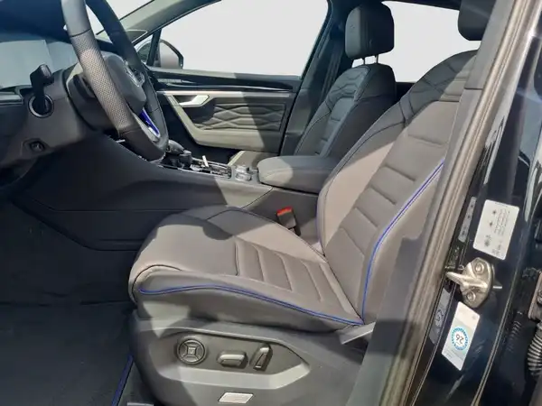 VW TOUAREG (8/16)