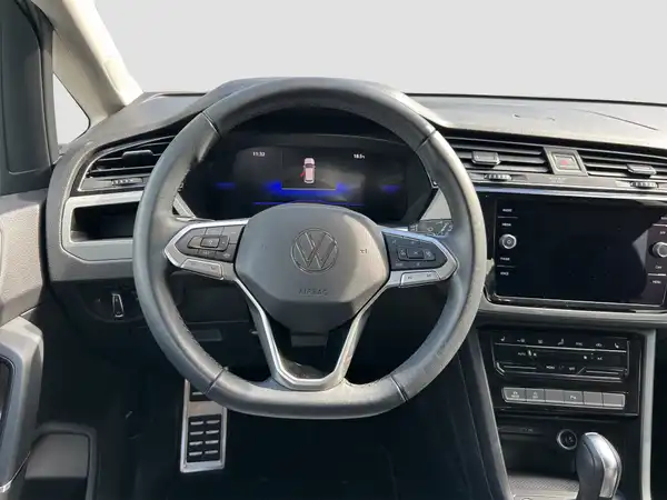 VW TOURAN (10/15)