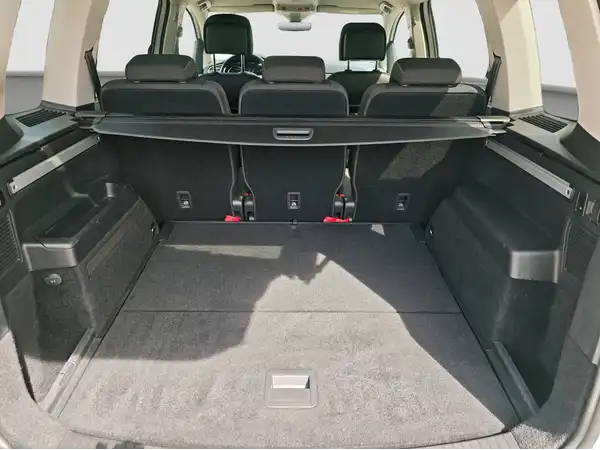 VW TOURAN (13/16)
