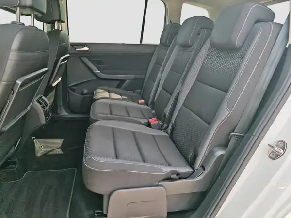 VW TOURAN (9/16)