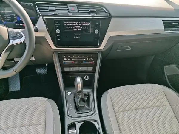 VW TOURAN (12/16)
