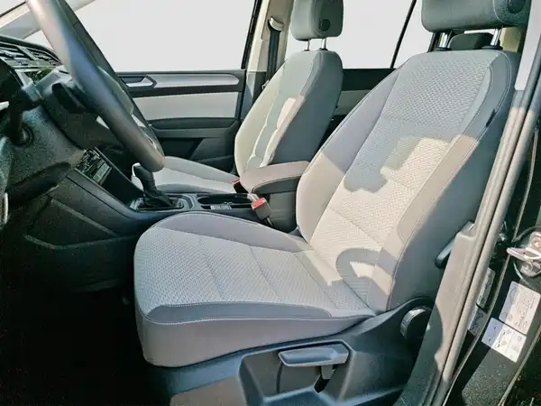 VW TOURAN (8/16)