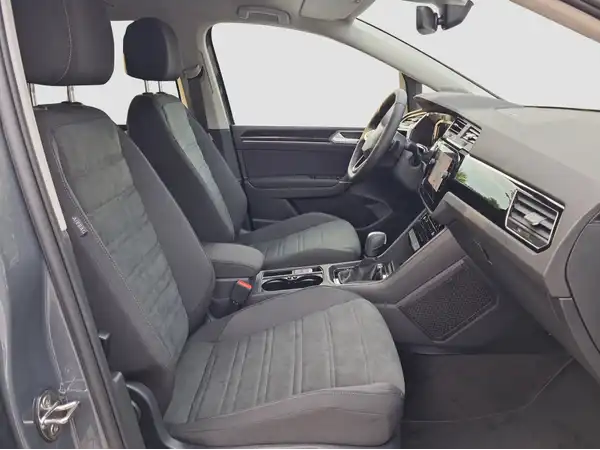 VW TOURAN (14/16)