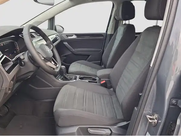 VW TOURAN (8/16)