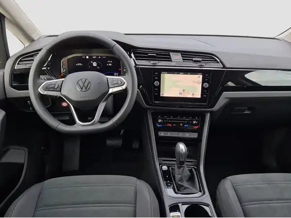 VW TOURAN (10/16)