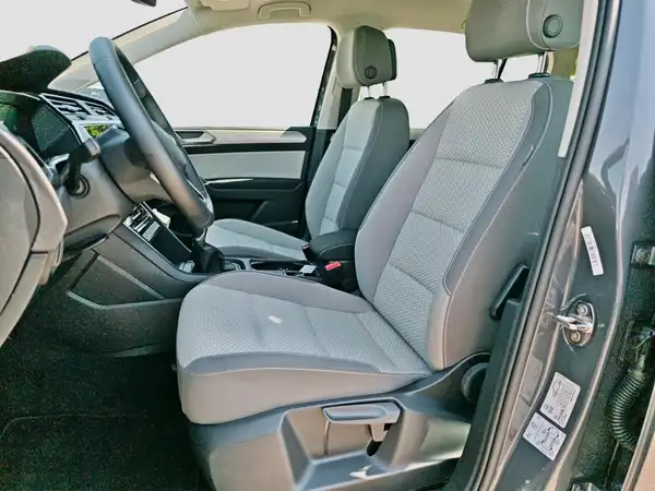 VW TOURAN (8/16)
