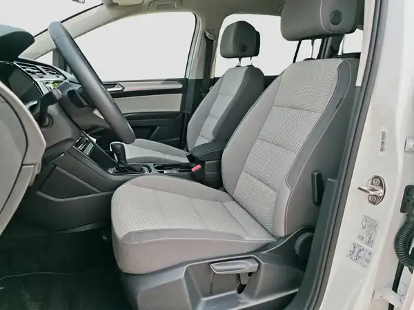 VW TOURAN (8/16)