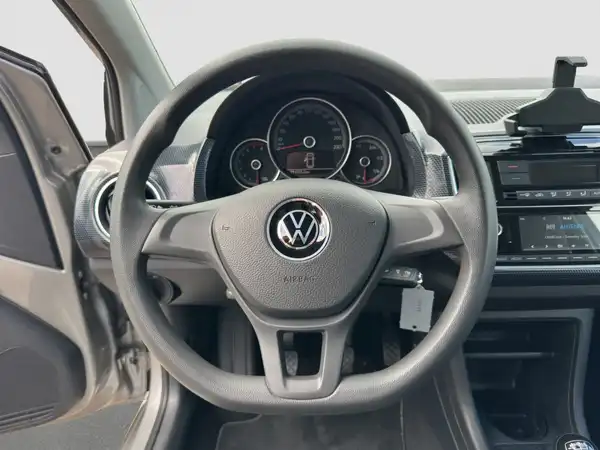 VW UP! (11/17)