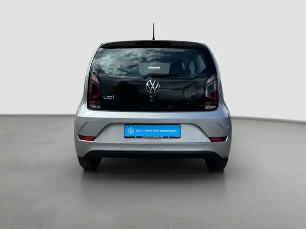 VW UP! (6/17)