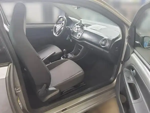 VW UP! (4/4)