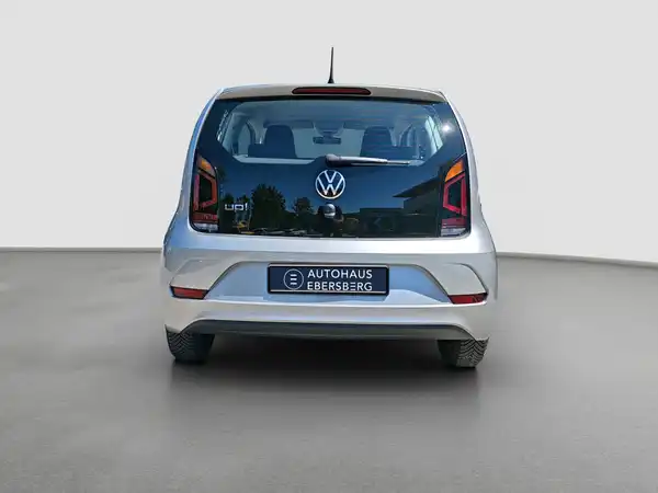 VW UP! (6/16)